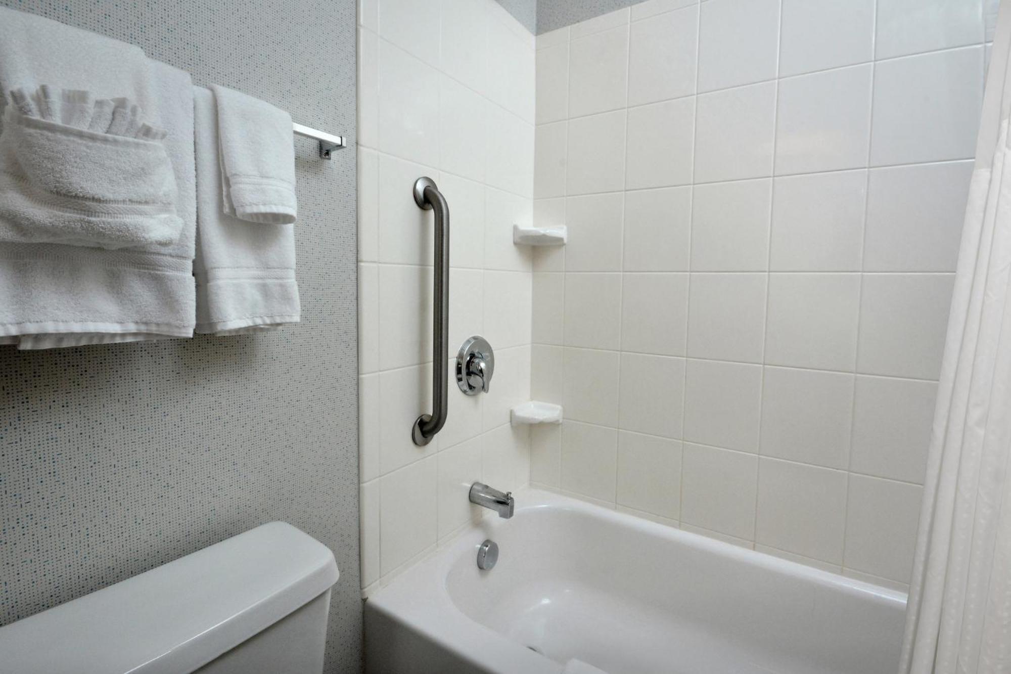 Holiday Inn Express Lynchburg By Ihg Dış mekan fotoğraf